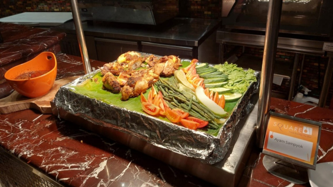 Ayam Sampyok.