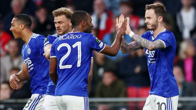 Para pemain Leicester City merayakan gol. 