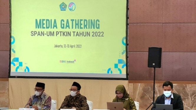 Kepala Sekretariat SPAN UM PTKIN Mukhsin Jamil dan Pokja Humas Dr. M Rikza Chamami MSi dalam media  Gathering SPAN PTKIN 2022