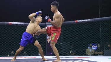 Alpris Mantako Pukul Veteran One Pride sampai Terhuyung di Fight Night 57