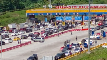 Kendaraan Arus Mudik di Tol Kalikangkung (2022)