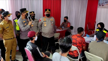 Wakapolri Komjen Pol Gatot Eddy Pramono meninjau jalur mudik Cileunyi-Nagrek