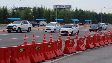 Suasana arus mudik di jalan tol Semarang-Solo pada H-3 Lebaran.