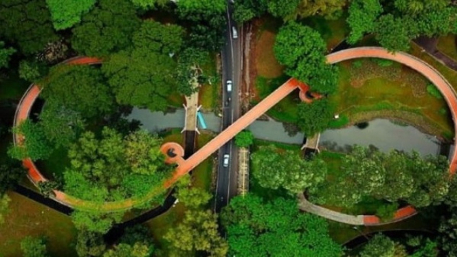 Taman publik Tebet Eco Park, Tebet, Jakarta Selatan