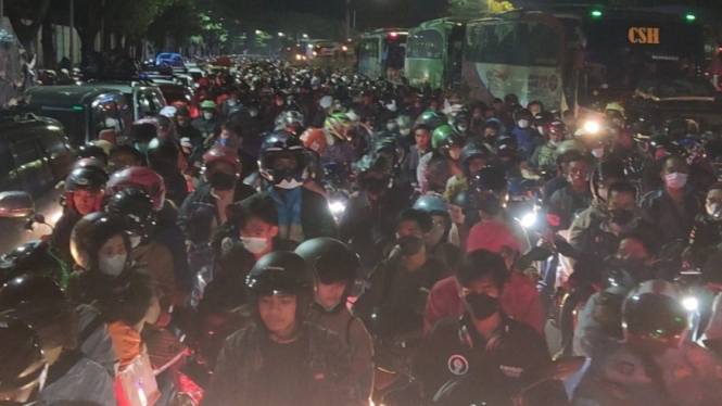Macet mudik di Pelabuhan Merak 30 April 2022