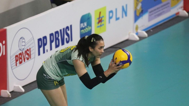Pemain Timnas Putri Voli Indonesia, Yolla Yulina