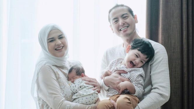 Cut Meyriska, Roger Danuarta dan Anak-anaknya