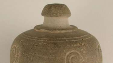 Granat tangan kuno.