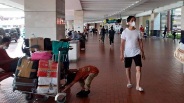 Suasana Bandara Soeta pada H+4 Lebaran 2022.