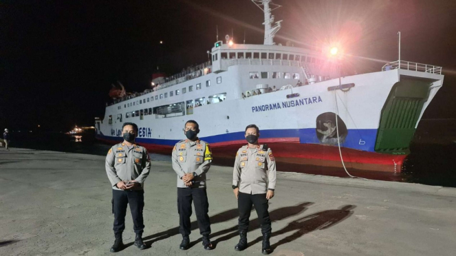 Petugas Kepolisian Sektor Khusus Pelabuhan (KSKP) Banten di Pelindo II Ciwandan.