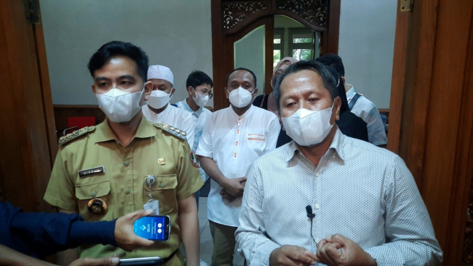 Crazy Rich Grobogan Joko Suratno bertemu Wali Kota Solo Gibran Rakabuming Raka di Balai Kota Solo.