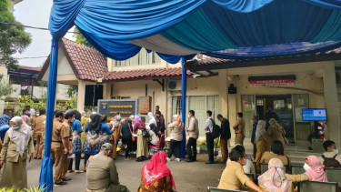 Para ASN dan non-ASN Pemkot Depok jalani tes usap antigen.