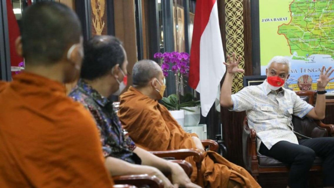 Gubernur Jateng Ganjar Pranowo beraudiensi dengan Walubi.