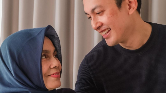 Kiki Farrel dan Mama Dahlia