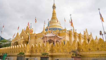 Pagoda-Taman-Alam-Lumbini