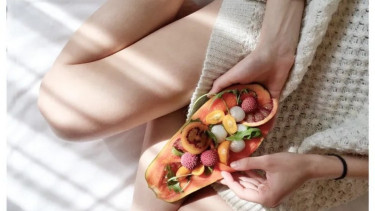 Makan buah buahan
