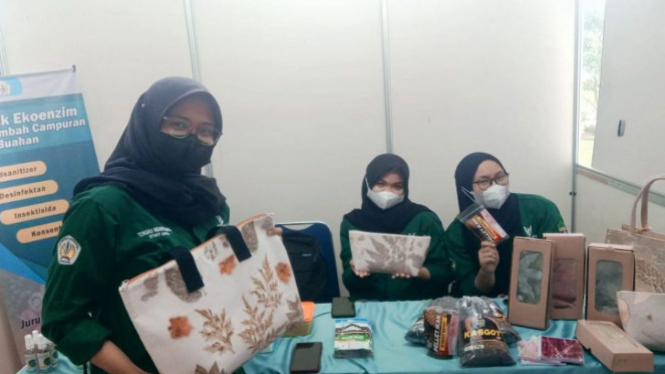 Untan Pontianak gelar pameran produk kreativitas mahasiswa