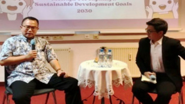 Prof Arif Satria di Jerman