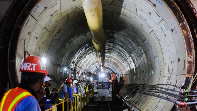 Pembangunan MRT Fase II.