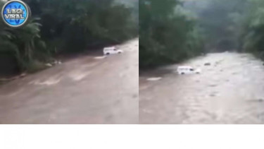 Mobil Ambulance Sembrangi Sungai Di NTT