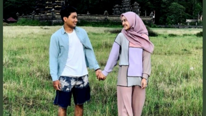 Emmiril Khan Mumtaz bersama kekasihnya, Nabila Ishma