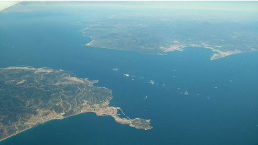 Selat Gibraltar.