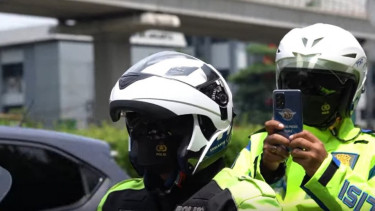 Polis tilang lewat kamera HP