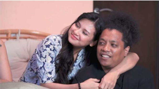 Indah Permatasari & Arie Kriting 