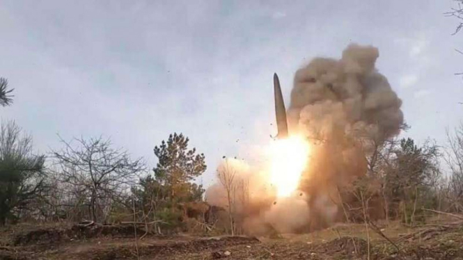VIVA Militer: Rudal balistik 9K720 Iskander Angkatan Bersenjata Federasi Rusia
