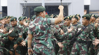 VIVA Militer: Pangkostrad Letjen TNI Maruli Simanjuntak lepas prajurit ke Papua