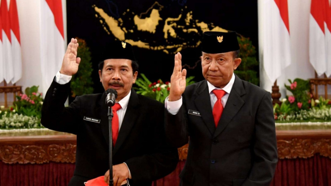 Kepala BPIP Yudian Wahyudi (kiri)