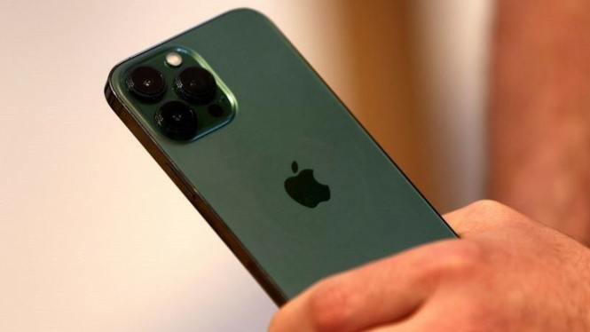 Apple iPhone.