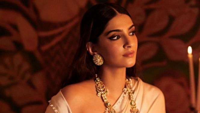 Deretan Film Terbaik Sonam Kapoor, Artis India yang Ulang Tahun ke-37