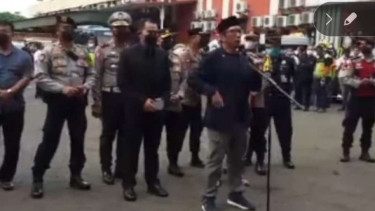 Adik Ridwan Kamil, Elpi Nazmuzzaman.