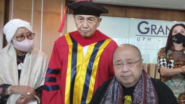 Mantan Dirjen Pajak, Hadi Poernomo raih Muri.