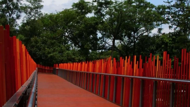 Jembatan di Tebet Ecopark.