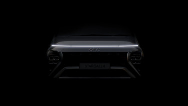 Teaser mobil MPV Hyundai Stargazer.