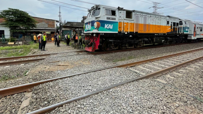 Jalur perlintasan liar kereta api ditutup.