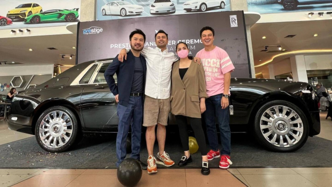 Raffi Ahmad Beli Rolls Royce Phantom