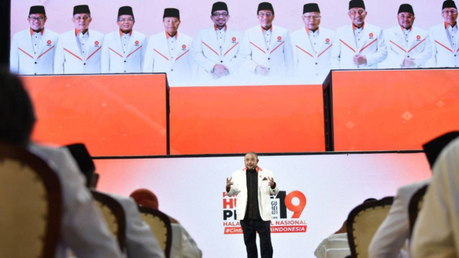 Ilustrasi kader PKS dalam acara partai
