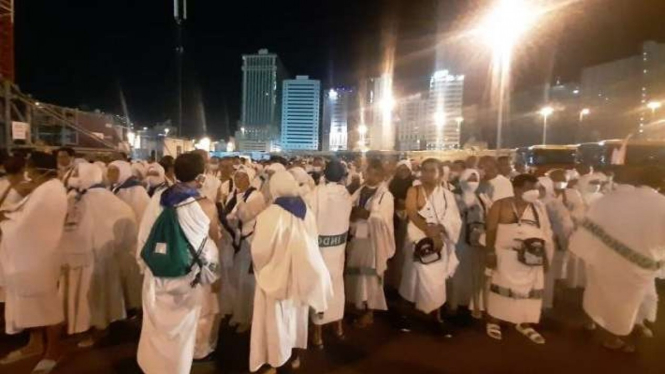 Jemaah haji embarkasi Padang di Kota Mekkah. 