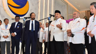Ketum Nasdem Surya Paloh dan Presiden PKS Ahmad Syaikhu.