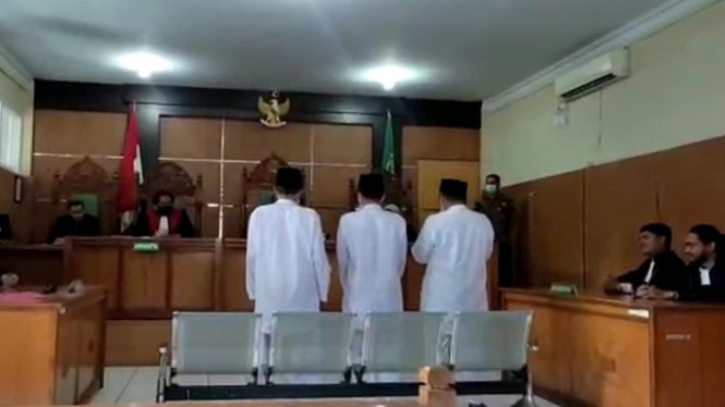 Tiga jenderal NII saat dijatuhi sidang vonis di PN Garut