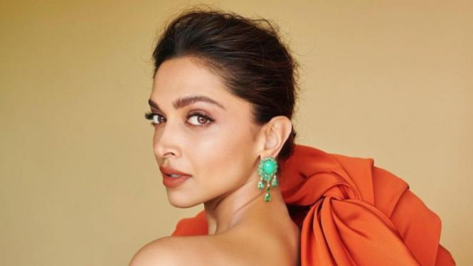 Hadir Ke Pameran Perhiasan Cartier, Deepika Padukone Bertemu Rami Malek