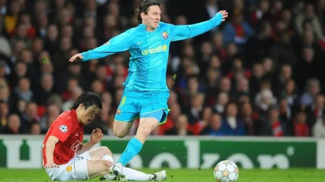 Lionel Messi vs Park Ji-sung