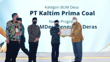 Dua anak usaha PT Bumi Resources Tbk raih penghargaan CSR-PDB Award 2022