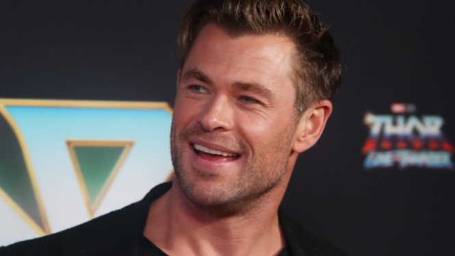 Chris Hemsworth.