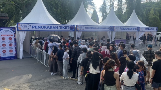 Antrean Penonton Prambanan Jazz Festival 2022