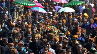 Suku Tengger, suku yang mendiami dataran tinggi Bromo Tengger Semeru, Jawa Timur