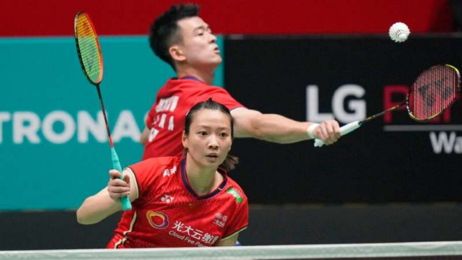 Ganda campuran China, Zheng Si Wei/Huang Ya Qiong